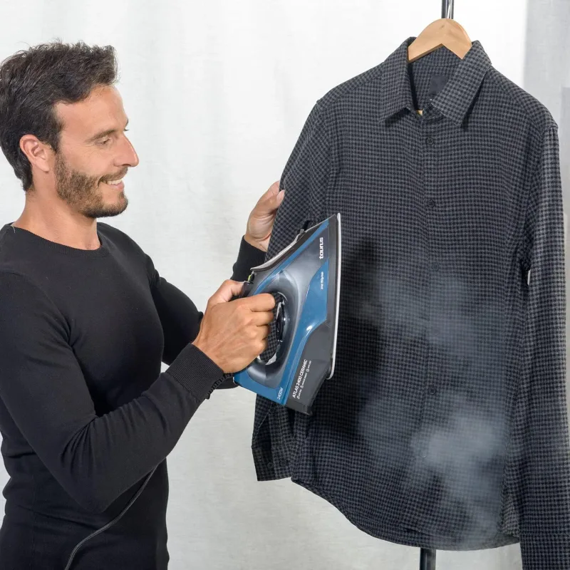 Fer à repasser vapeur professionnel, semelle céramique - TAURUS